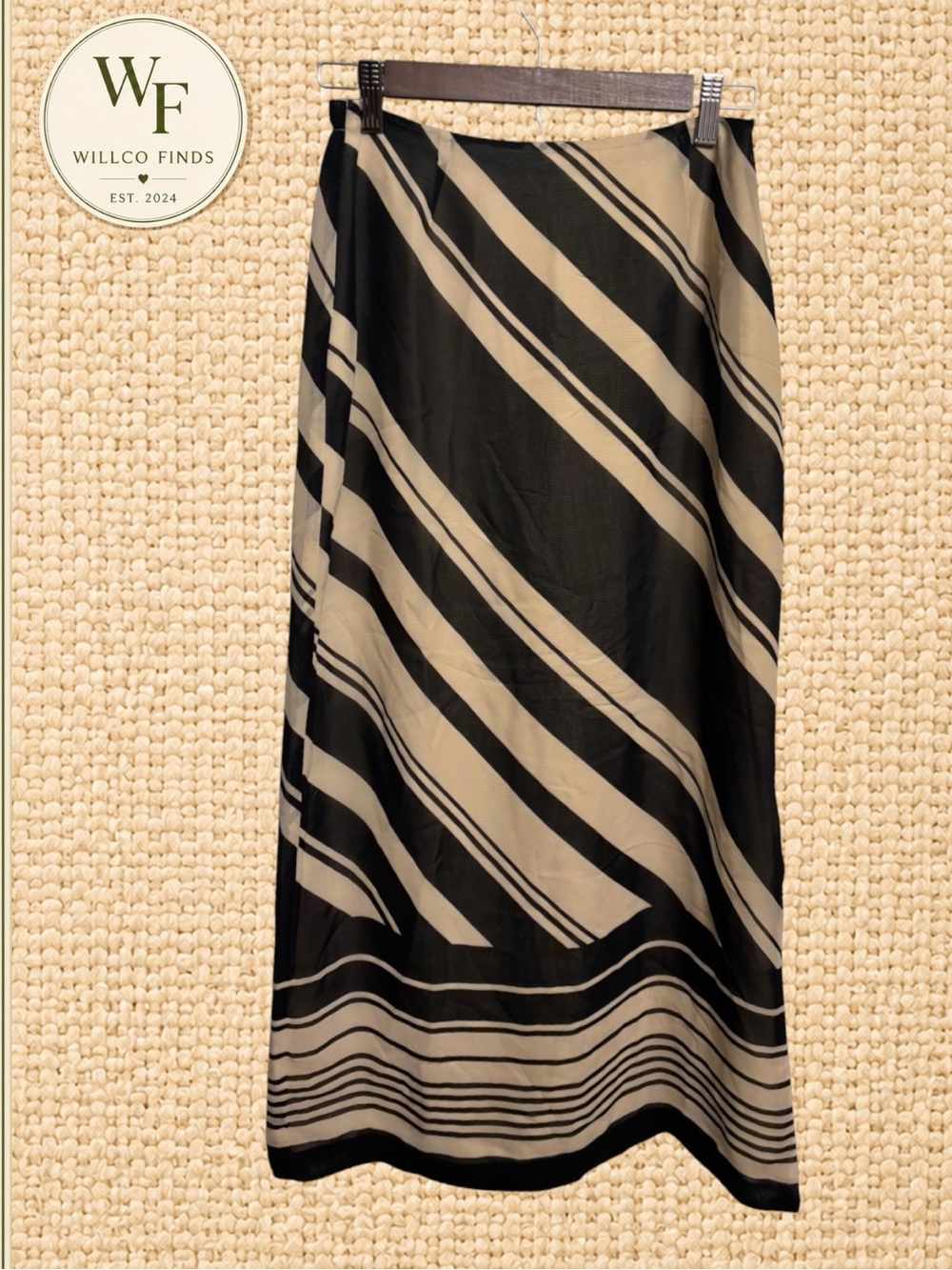 Liz Claiborne Petite Black Tan Striped Midi Maxi Skirt Size P Rayon Lined